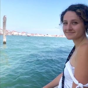 Meet your Posher, Marina